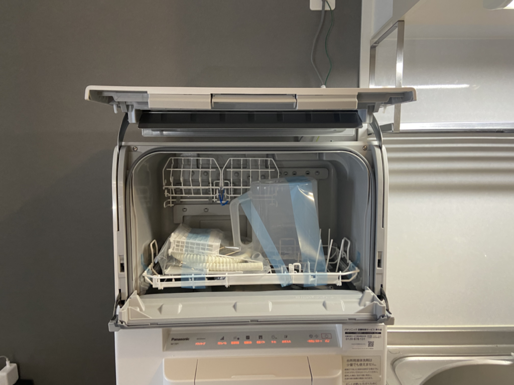 Y♢645 パナソニック しろ 食洗機 NP-TSP1-W 庫内分解清掃済